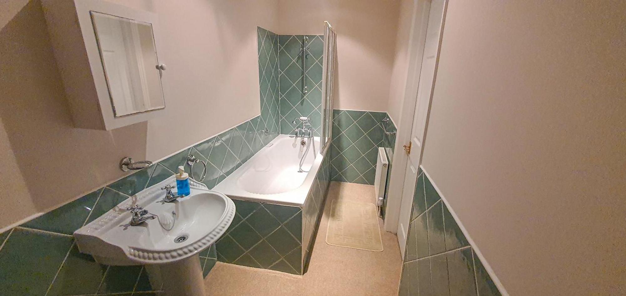Old Slade Cottage - Train To London 30Mins, Heathrow 15Mins Away,Free Parking - En-Suit Rooms West Drayton  Habitación foto